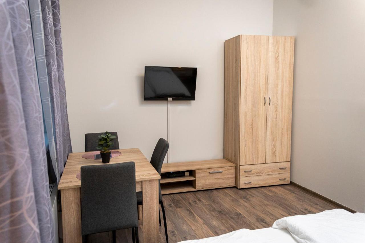 Kolibri Apartman - Makó エクステリア 写真