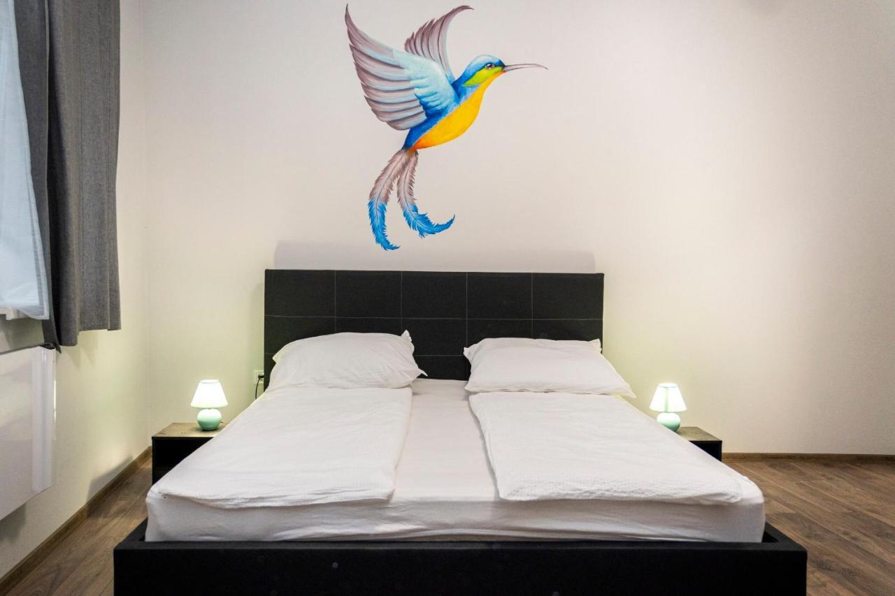 Kolibri Apartman - Makó エクステリア 写真