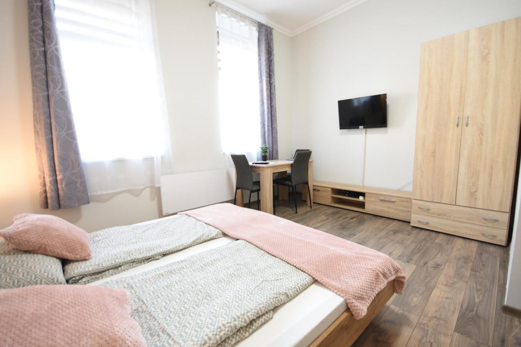 Kolibri Apartman - Makó エクステリア 写真